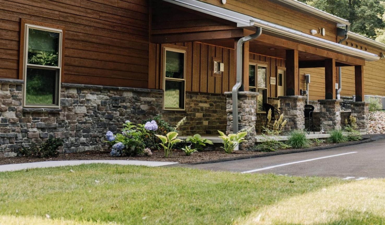 Sojourner'S Lodge & Log Cabin Suites Dundee Exterior photo